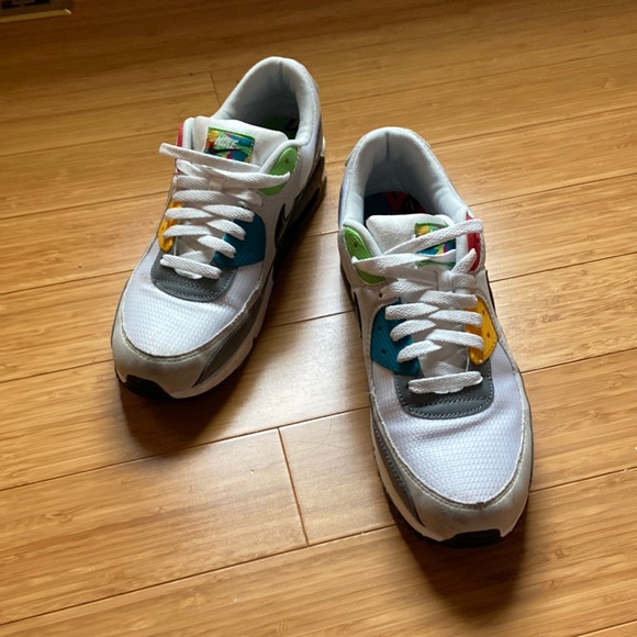 Nike Air Max 90 Peace Love Swoosh - Picture 4 of 16